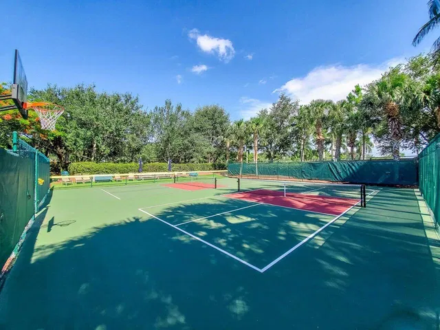 Residence photo 48