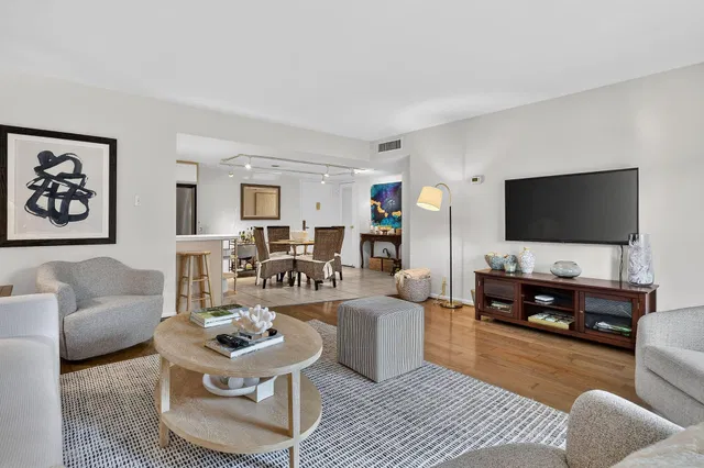 Downtown West Palm Beach Unit 2g photo 8