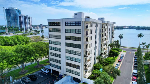 Downtown West Palm Beach Unit 2g photo 31