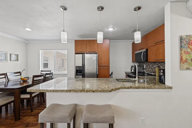 Residence photo 4