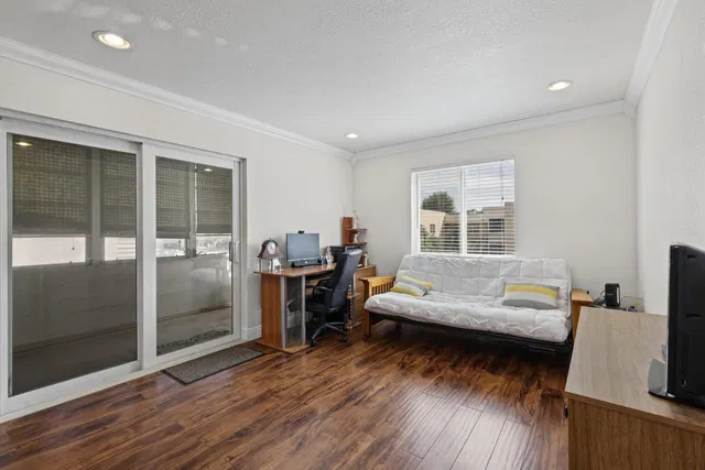 Residence photo 15