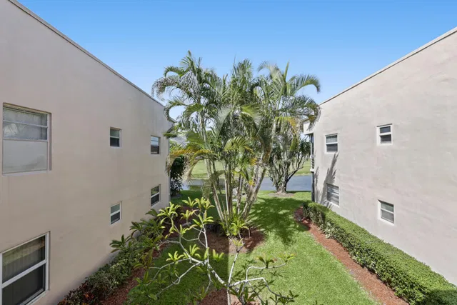 Residence photo 25