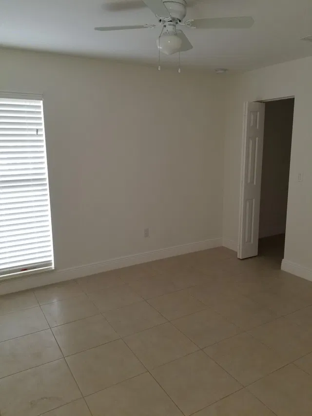 West Palm Beach Residence photo 11