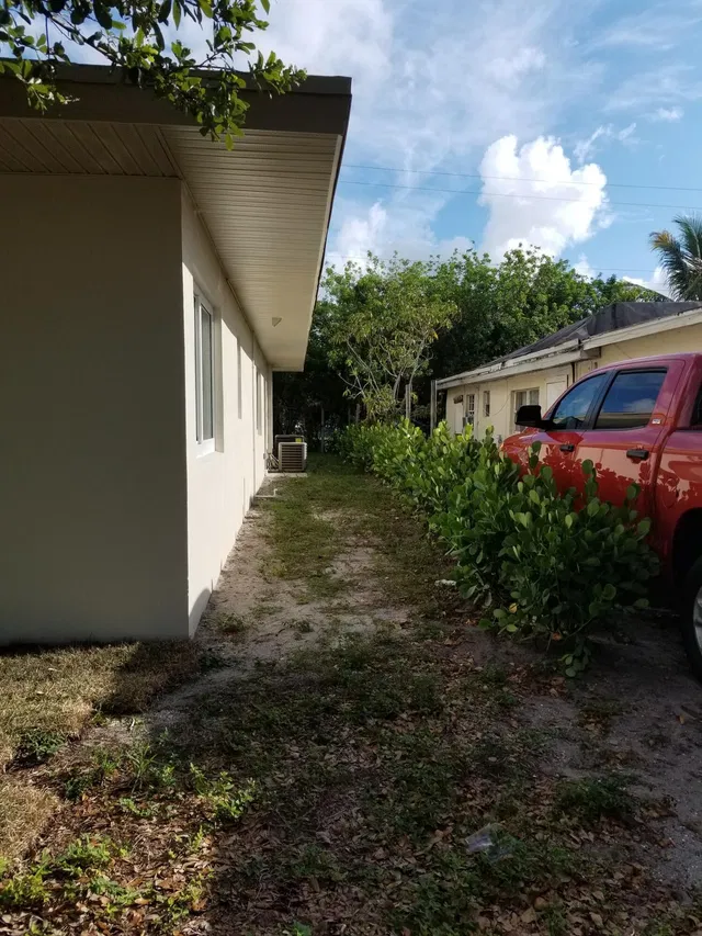 West Palm Beach Residence photo 17