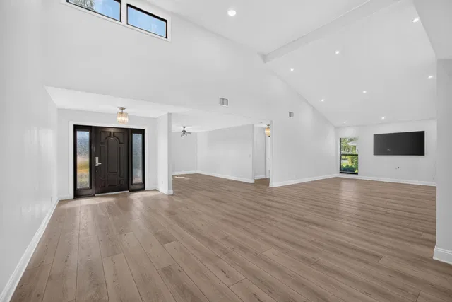Eastpointe Country Club Residence photo 11