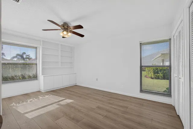 Eastpointe Country Club Residence photo 31