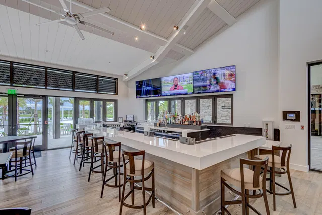 Eastpointe Country Club Residence photo 57