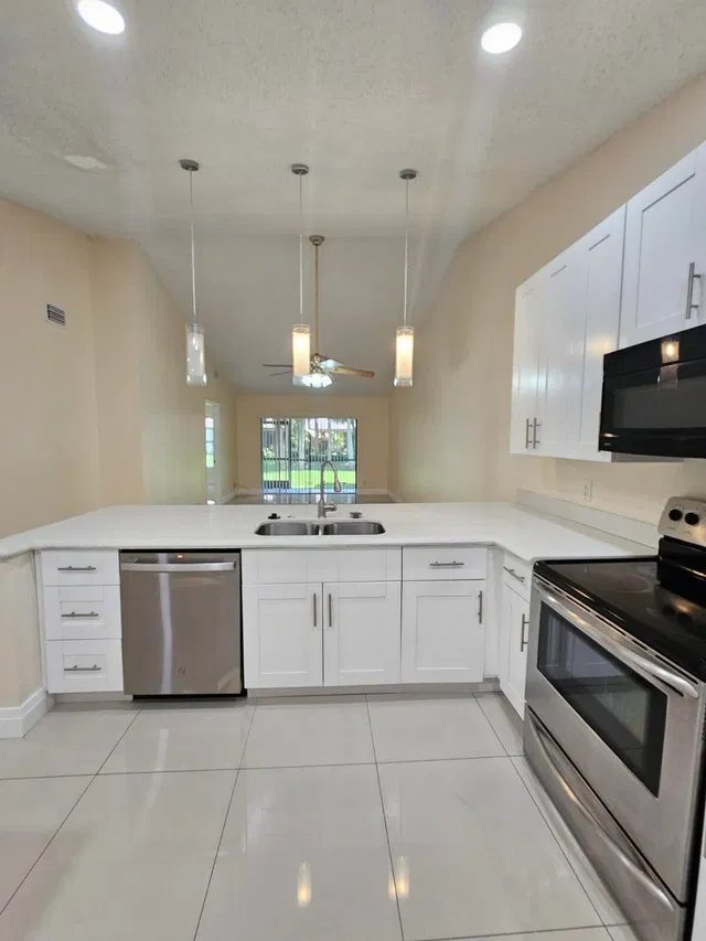 Residence photo 8