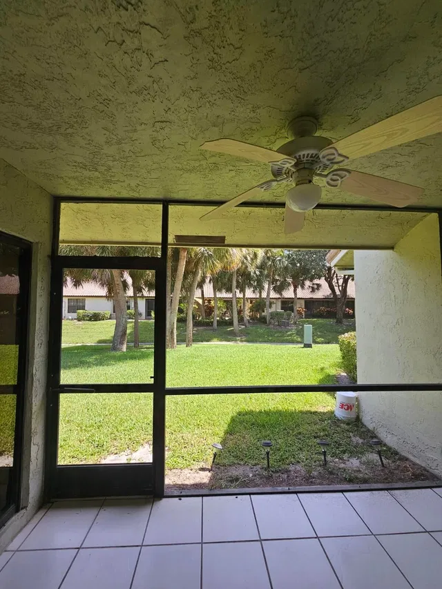 Residence photo 25