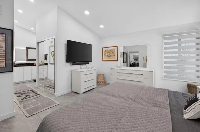 Residence photo 20
