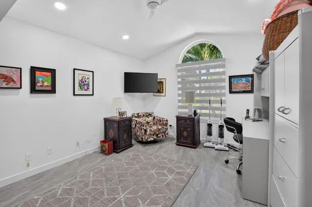 Residence photo 23