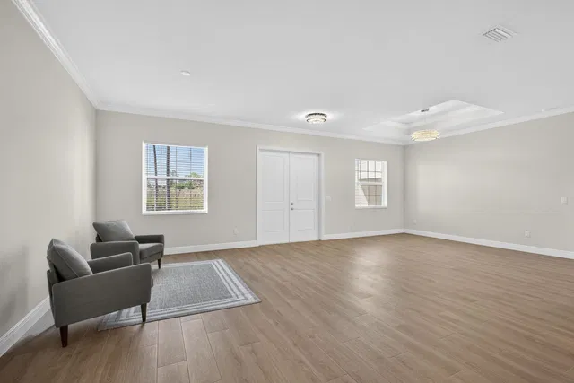 Residence photo 8