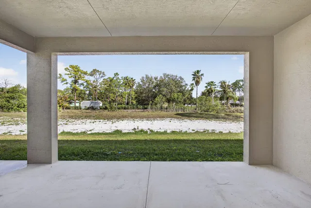 Residence photo 31