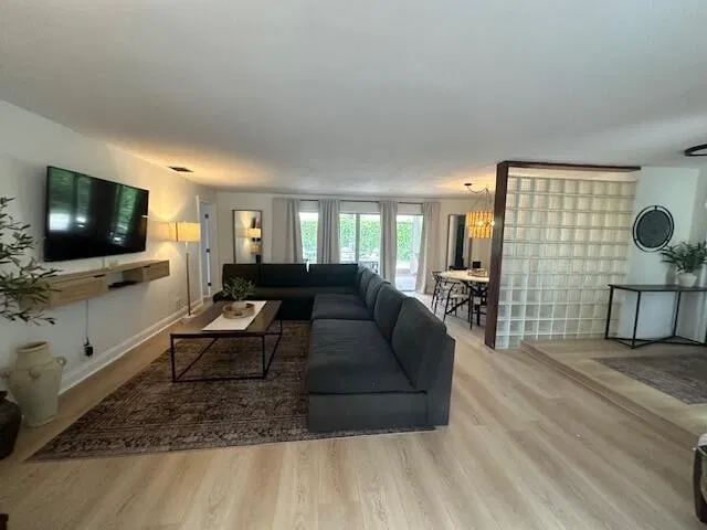 Residence photo 3