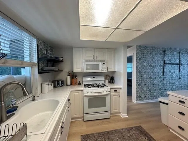 Residence photo 5