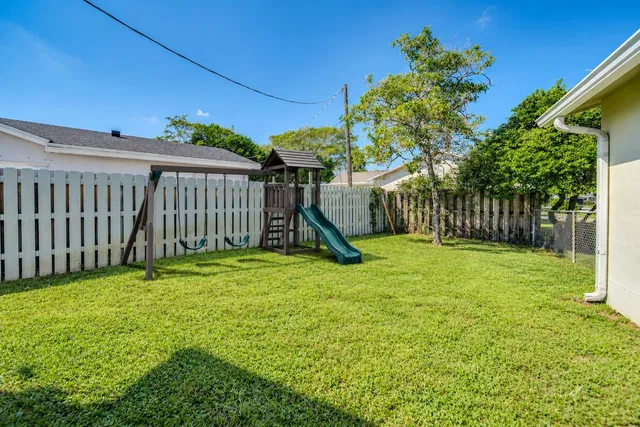 Residence photo 4