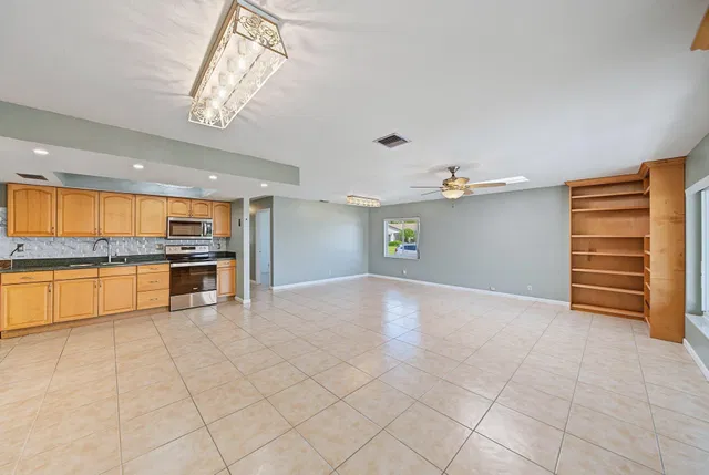 Residence photo 11