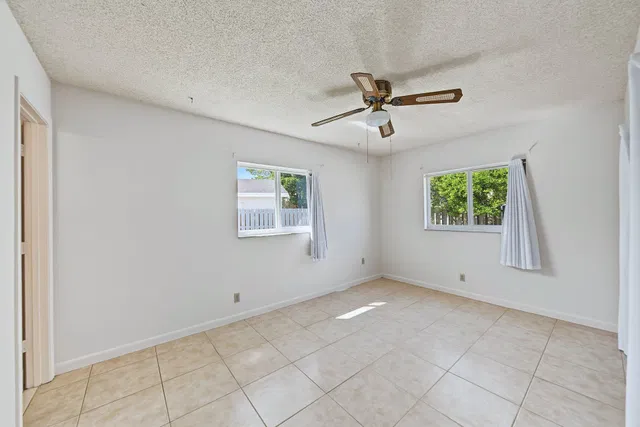 Residence photo 28