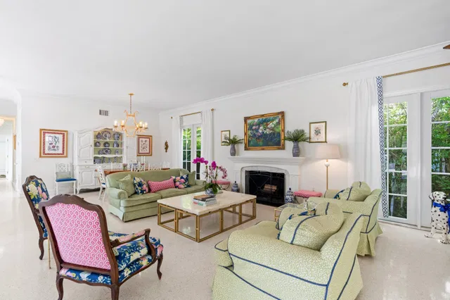 Residence photo 17