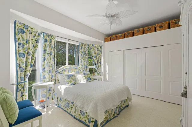Residence photo 43