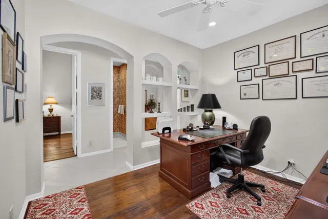 Residence photo 46