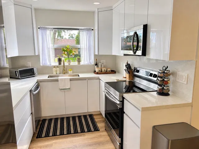 Residence photo 12