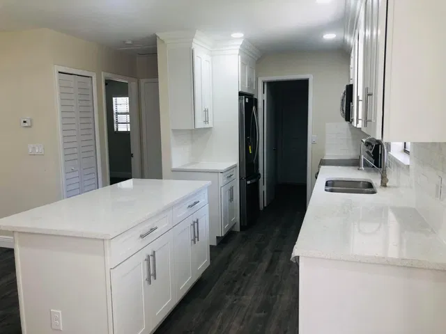 Residence photo 4