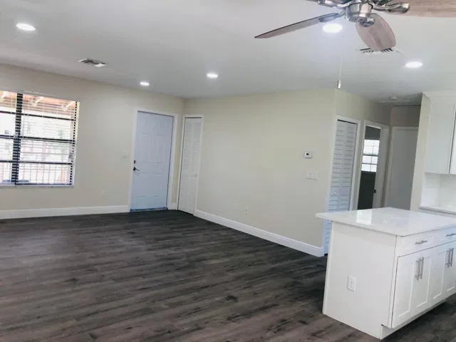 Residence photo 5