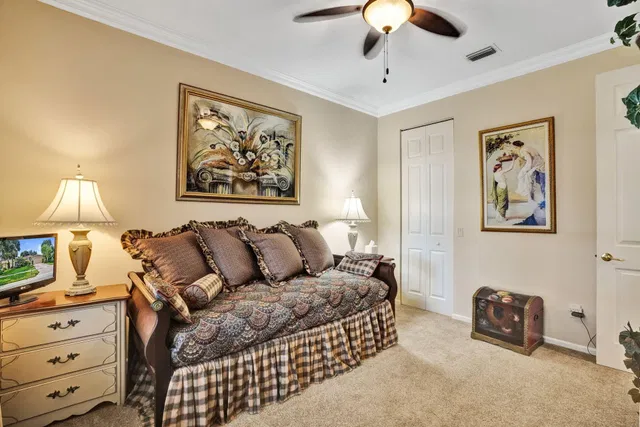 Residence photo 15