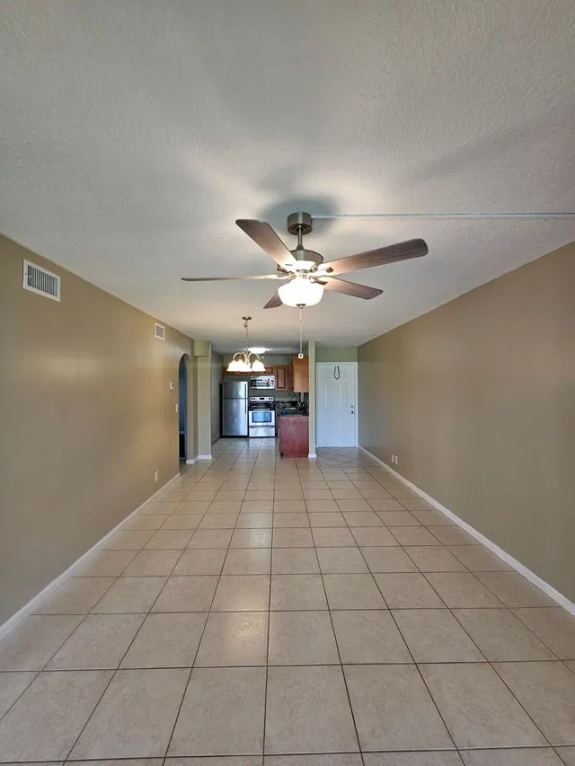 Residence photo 2