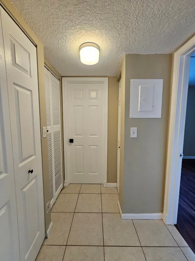 Residence photo 6