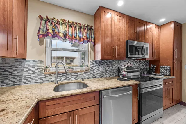 Residence photo 5