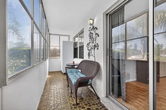 Unit 324 photo 31