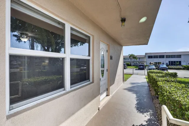 Unit 324 photo 36