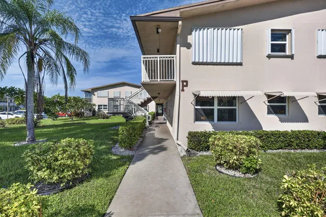 Unit 324 photo 38