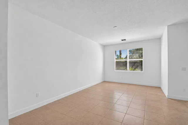 Residence photo 13