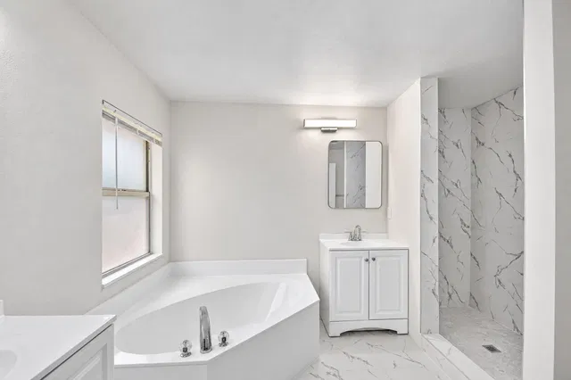 Residence photo 22