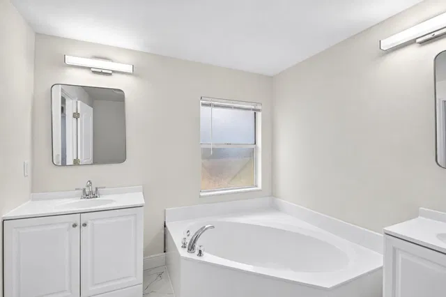Residence photo 23