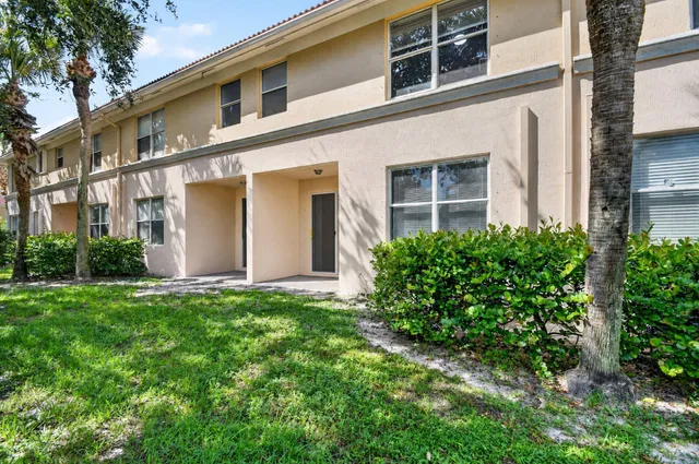 Residence photo 37