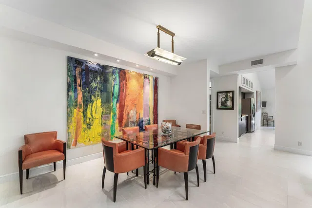 Windsor Way Residence photo 7