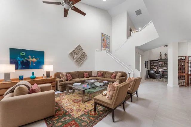 Windsor Way Residence photo 9