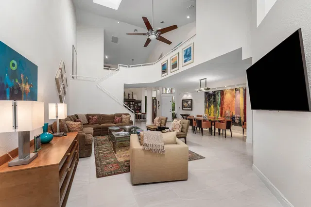 Windsor Way Residence photo 10