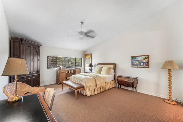 Windsor Way Residence photo 32
