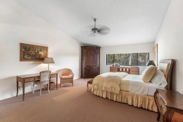 Windsor Way Residence photo 33