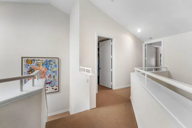 Windsor Way Residence photo 35