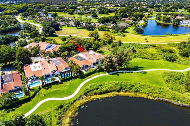 Windsor Way Residence photo 46