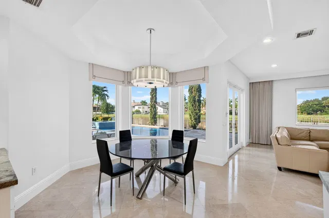 Saturnia Isles Residence photo 28