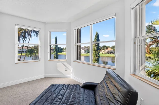 Saturnia Isles Residence photo 44