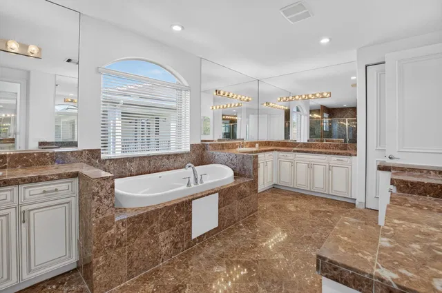 Saturnia Isles Residence photo 49