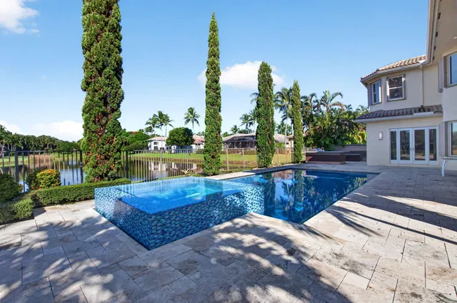 Saturnia Isles Residence photo 78
